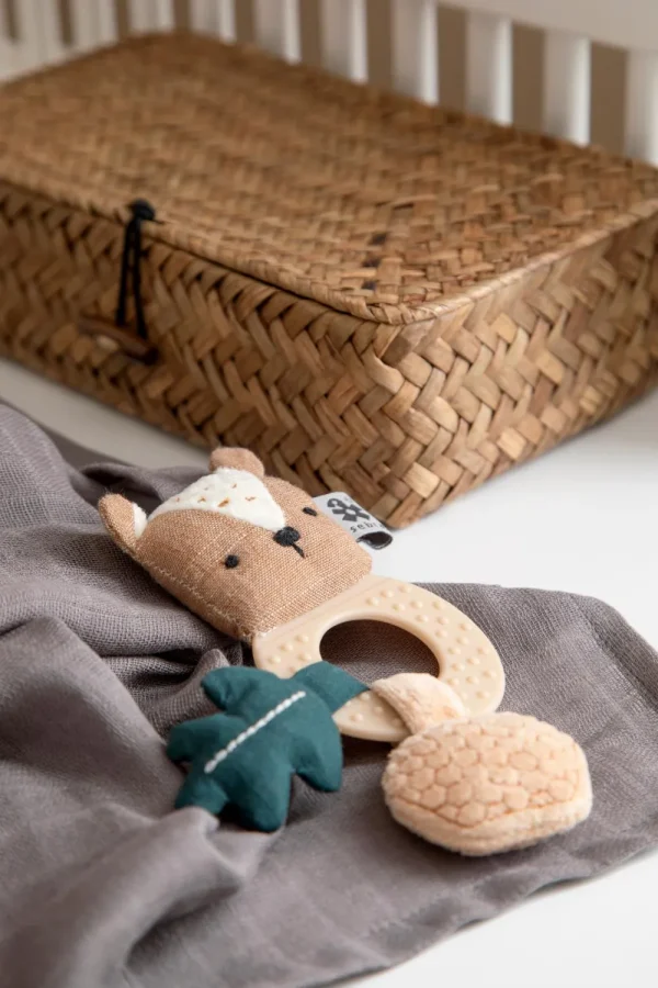 Kids Sebra Interior Baby Toys>Activity mini rattle, Milo the bear – Sebra