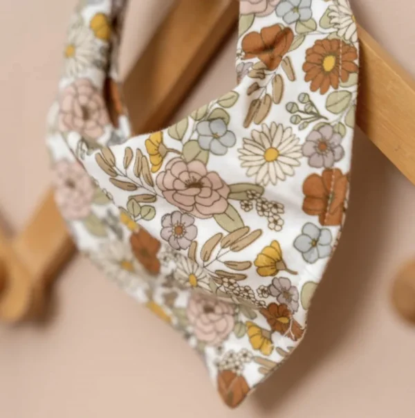 Kids Little Dutch Baby Girl | Dinnertime>Bandana bib Vintage Little Flowers –