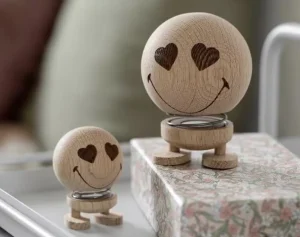 Hoptimist Design Figures>Bumble Love Oak S 6,6 cm, Natural –