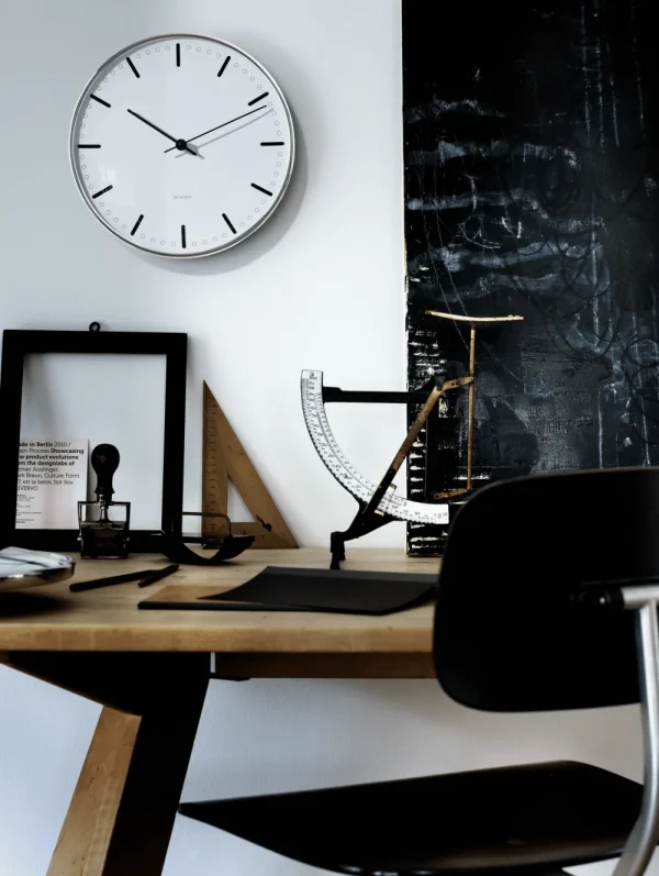 Arne Jacobsen Clocks Frames And Wall Decor>City Hall Wall Clock Ø16.5 – Arne Jacobsen