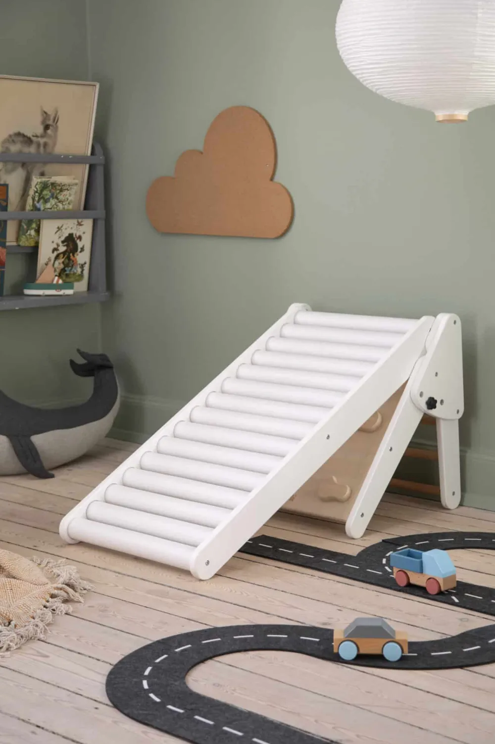 climbing_triangle_white_f_2.webp Kids Sebra Interior Wooden Toys | Christmas Toys>Climbing Triangle White, FSC Mix – Sebra