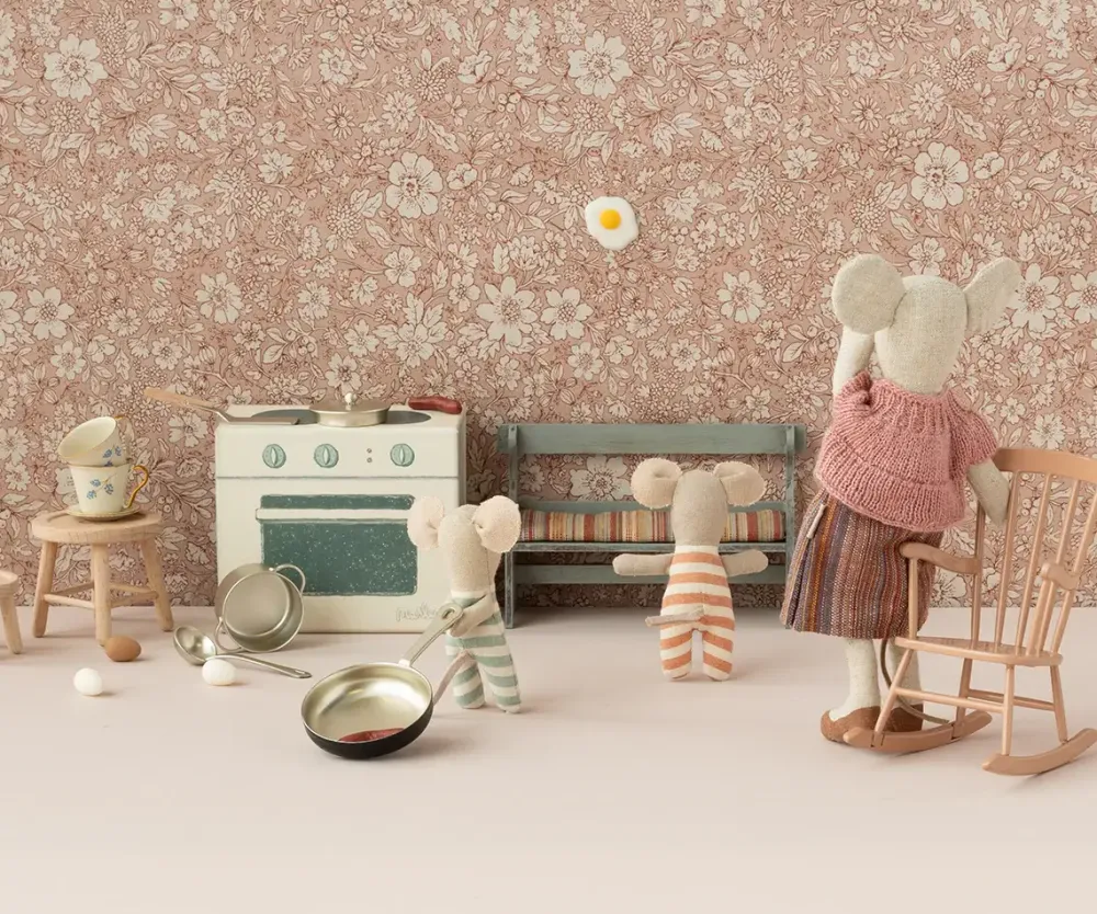 cooking_set_mouse__maileg_1.webp Kids Maileg Doll Accessories>Cooking set, Mouse –