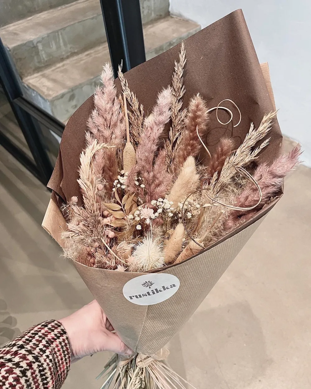 eternity_bouquet_rosa__ru_1.webp Rustikka – Dried Flower Bouquets Flowers>Eternity Bouquet, Rosa – Rustikka