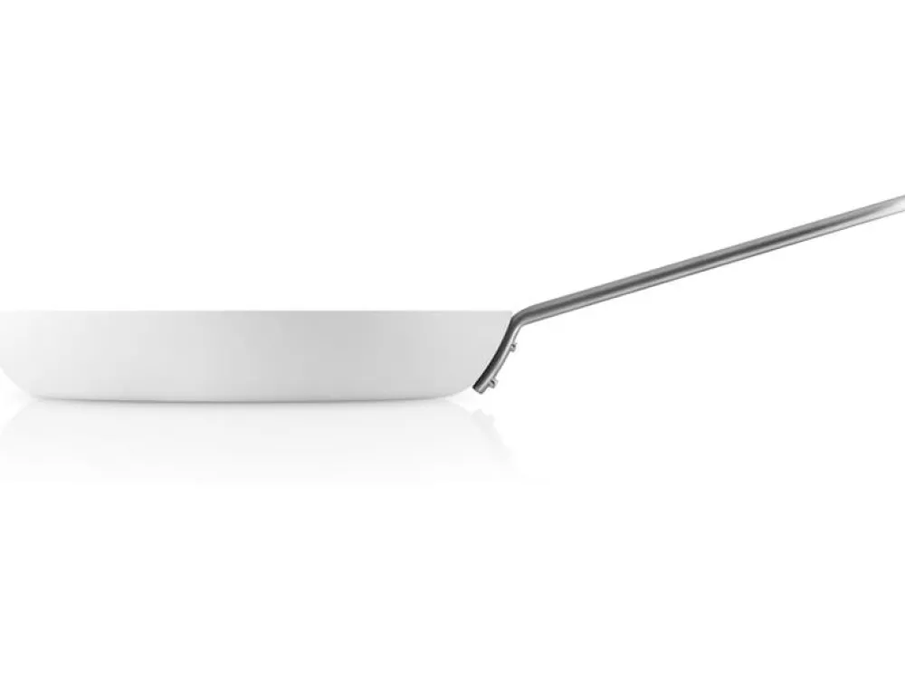 frying_pan_white_nonstick_2.webp Eva Solo Kitchen>Frying Pan White, Non-stick 28 cm –