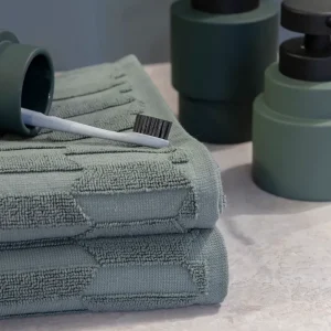 Mette Ditmer Textiles | Bathroom Textiles>GEO Hand towel, W50 x L95 cm Pine Green –