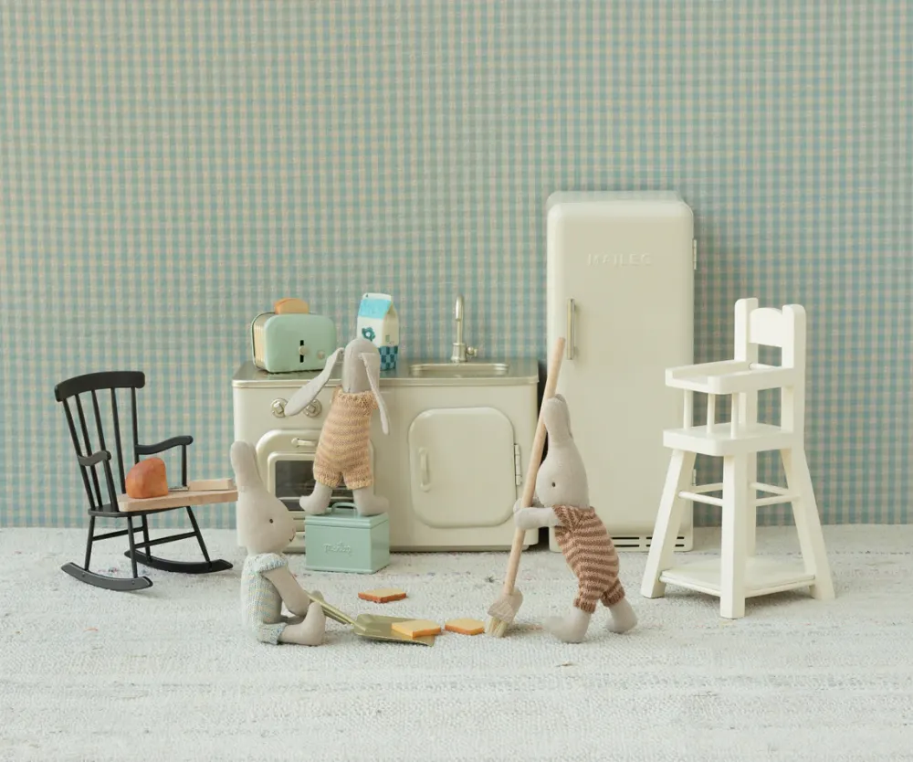 high_chair_micro_white__m_1.webp Kids Maileg Doll Accessories>High chair, Micro White –