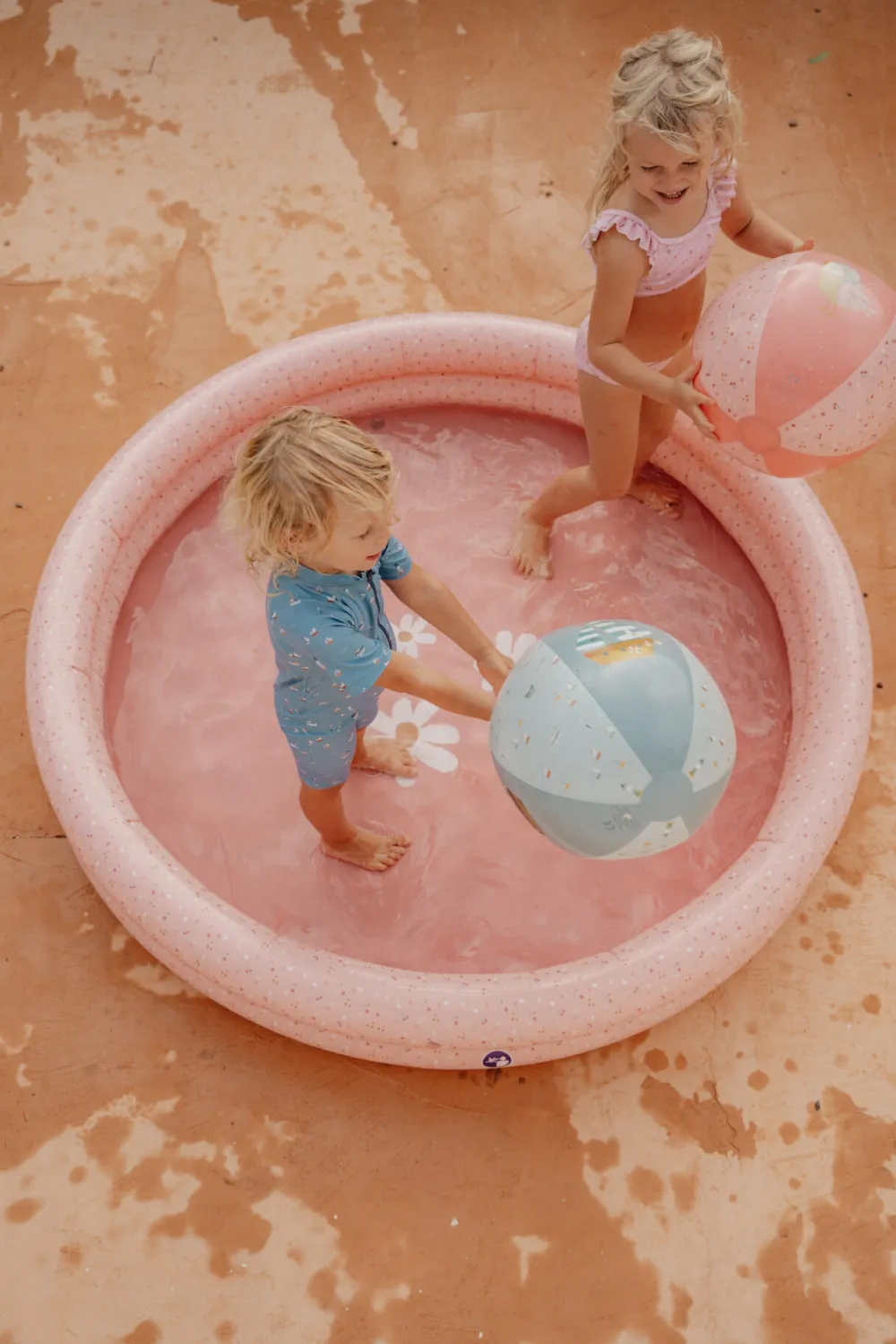 inflatable_swimming_pool__2.webp Kids Little Dutch Outdoor Toys | Bath Toys>Inflatable swimming pool Little Pink Flowers 150 cm –