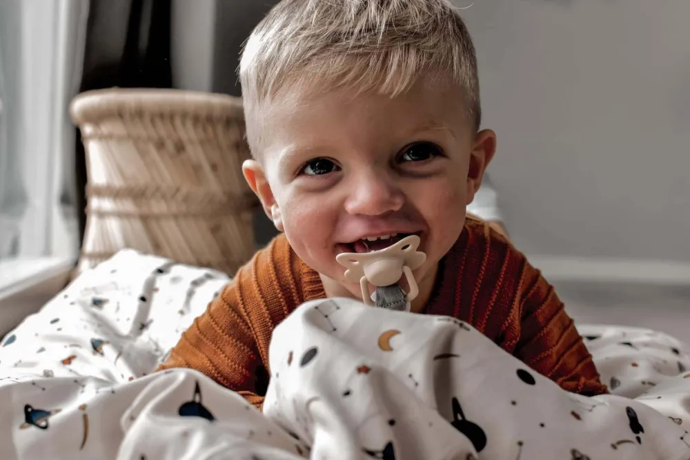 pacifiers_pack__doeskin___1.webp Kids FILIBABBA Pacifiers And Boxes>Pacifiers 2-pack – Doeskin +6 months –