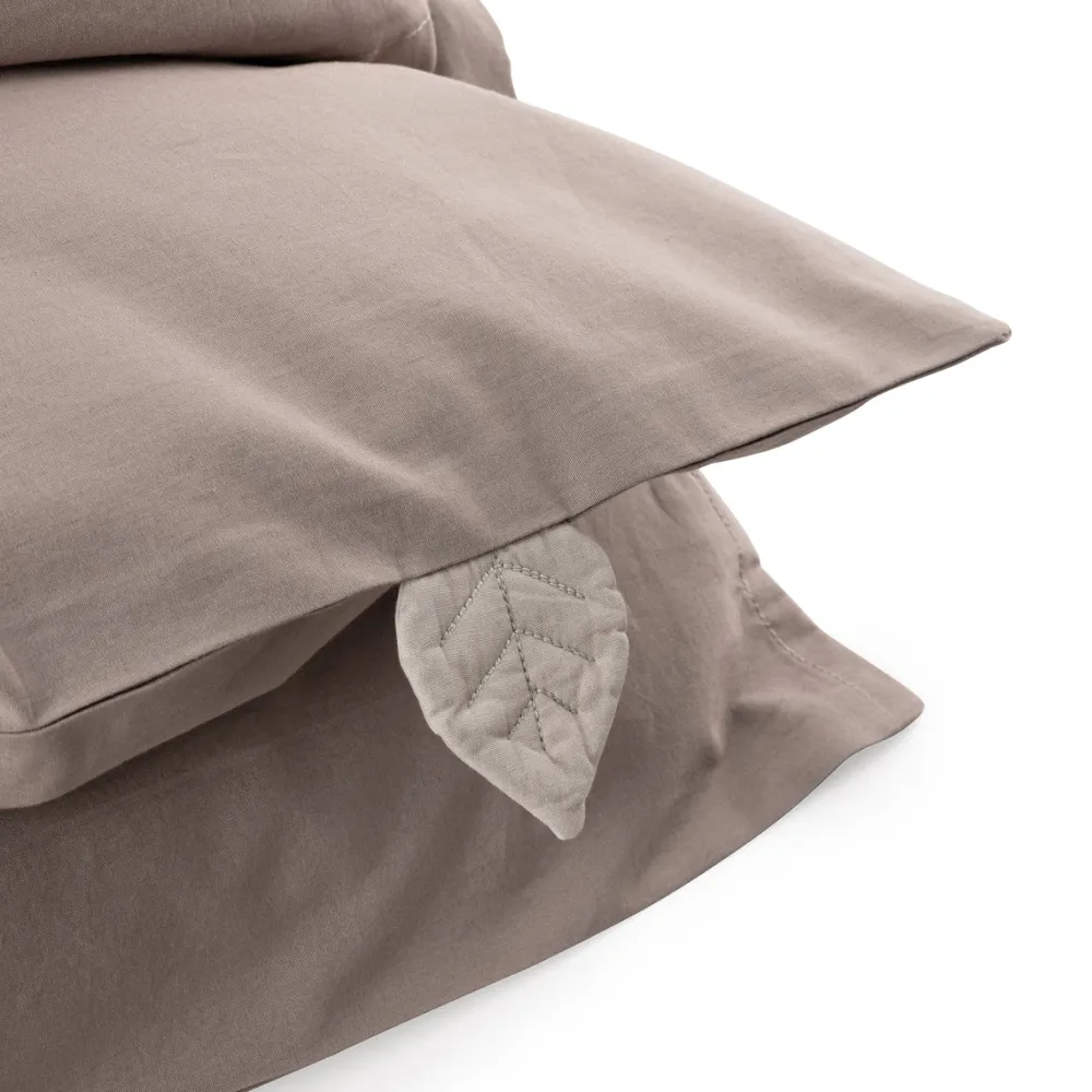 percale_baby_bed_linen_je_2.webp Kids Sebra Interior Baby And Kids Bedding>Percale Baby Bed linen, Jetty beige – Sebra