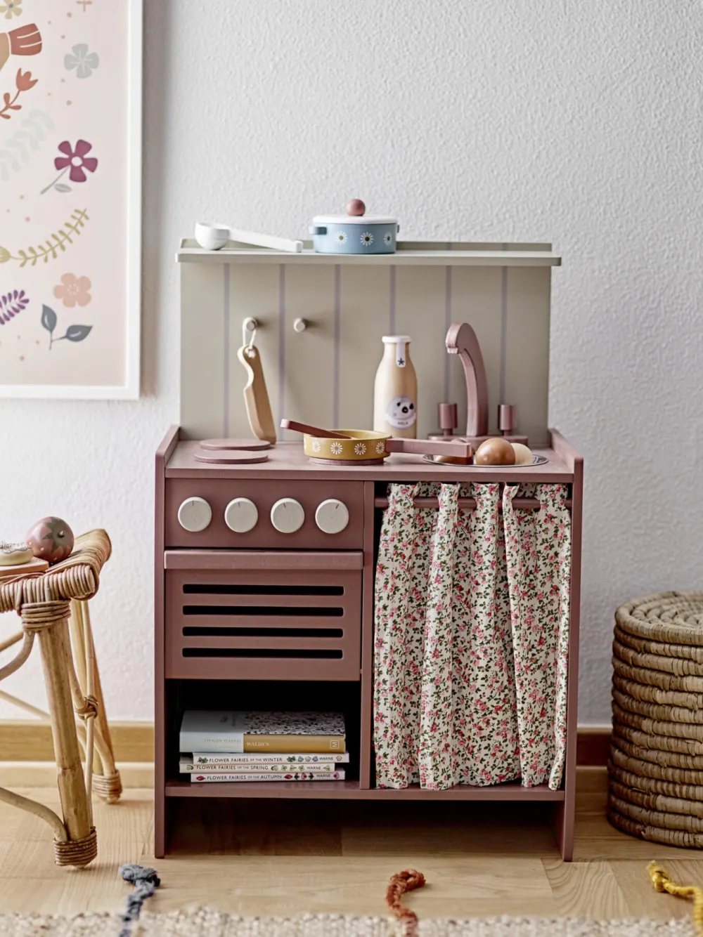 pippi_mini_kitchen__bloom_1.webp Kids Bloomingville Mini Wooden Toys>Pippi Mini Kitchen – Bloomingville