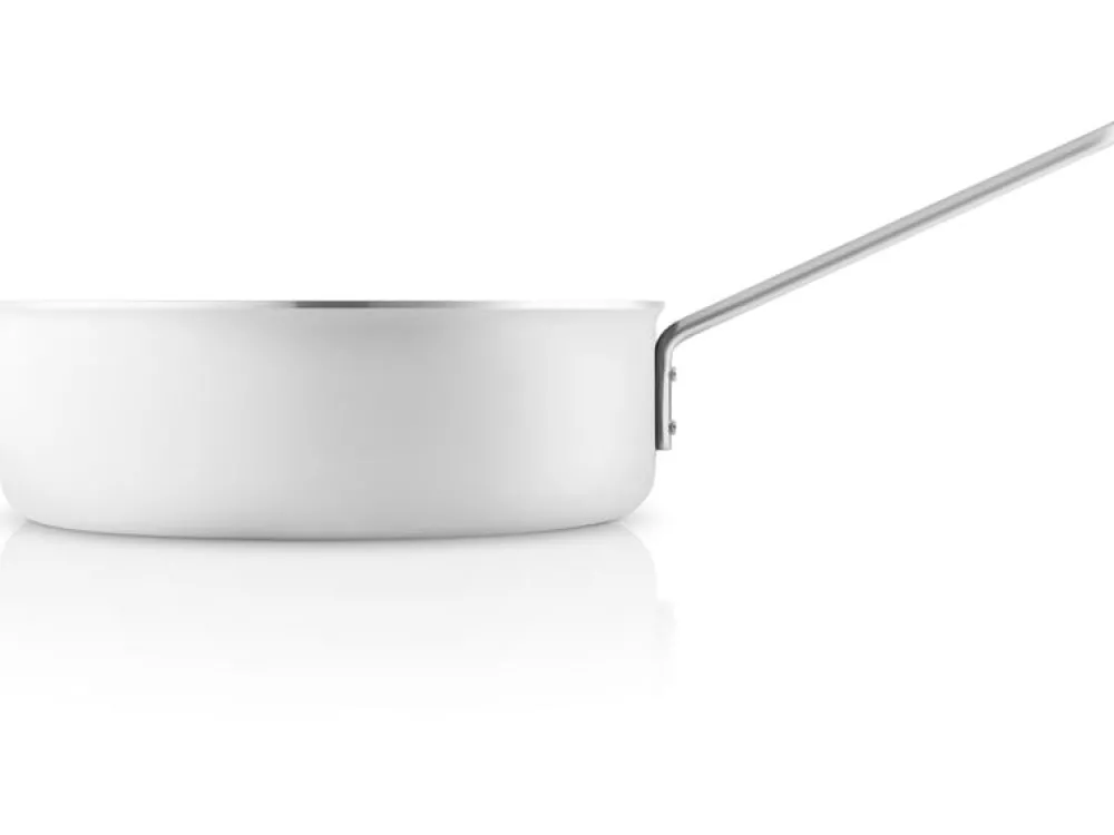 saut_pan_white_ceramic_co_5.webp Eva Solo Kitchen>Sauté Pan, White Ceramic Coating 24 cm –
