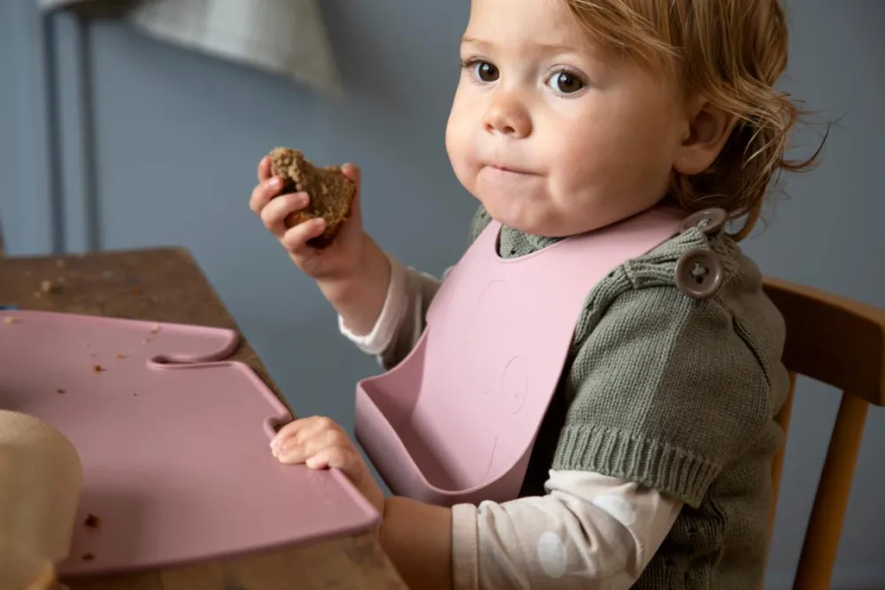 silicone_bib_set__pcs_vin_2.webp Kids Sebra Interior Dinnertime>Silicone bib set 2 pcs. Vintage blue – Sebra