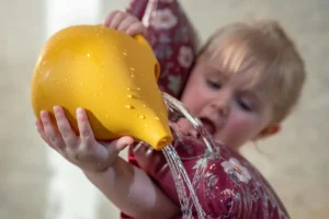 Kids FILIBABBA Outdoor Toys | Bath Toys>Silicone watering can, Honey Gold –