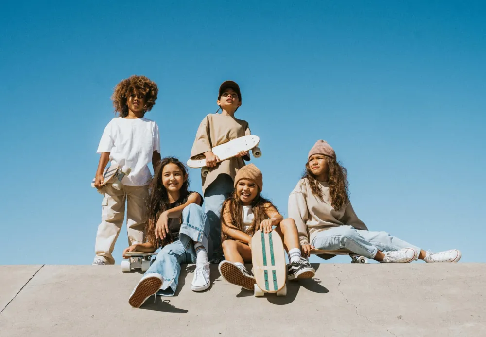 skateboard_pink__banwood_2.webp Kids Banwood Bikes, Scooters And Helmets | Balance Toys>Skateboard Pink –