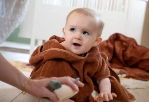 Kids Sebra Interior Towels And Ponchos | Bath Time>Terry hooded poncho, Milo, sweet tea brown – Sebra