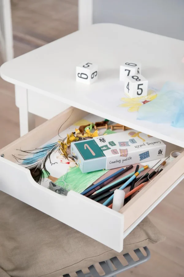 Kids Sebra Interior Kids Furniture>The Sebra Desk, classic white –