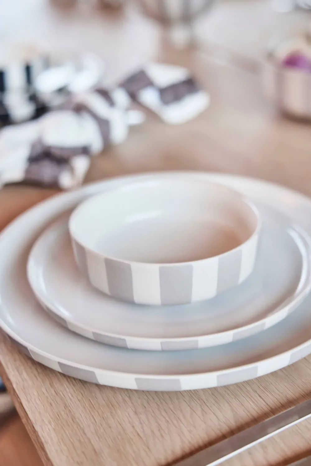 toppu_dinner_plate_beige__1.webp OYOY Kitchen>Toppu Dinner Plate, Beige –