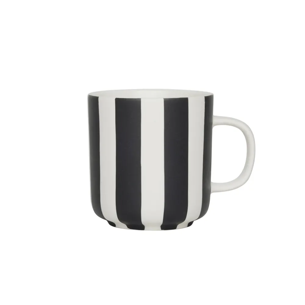 toppu_mug_black__white__o_0.webp OYOY Kitchen>Toppu Mug Black / White –
