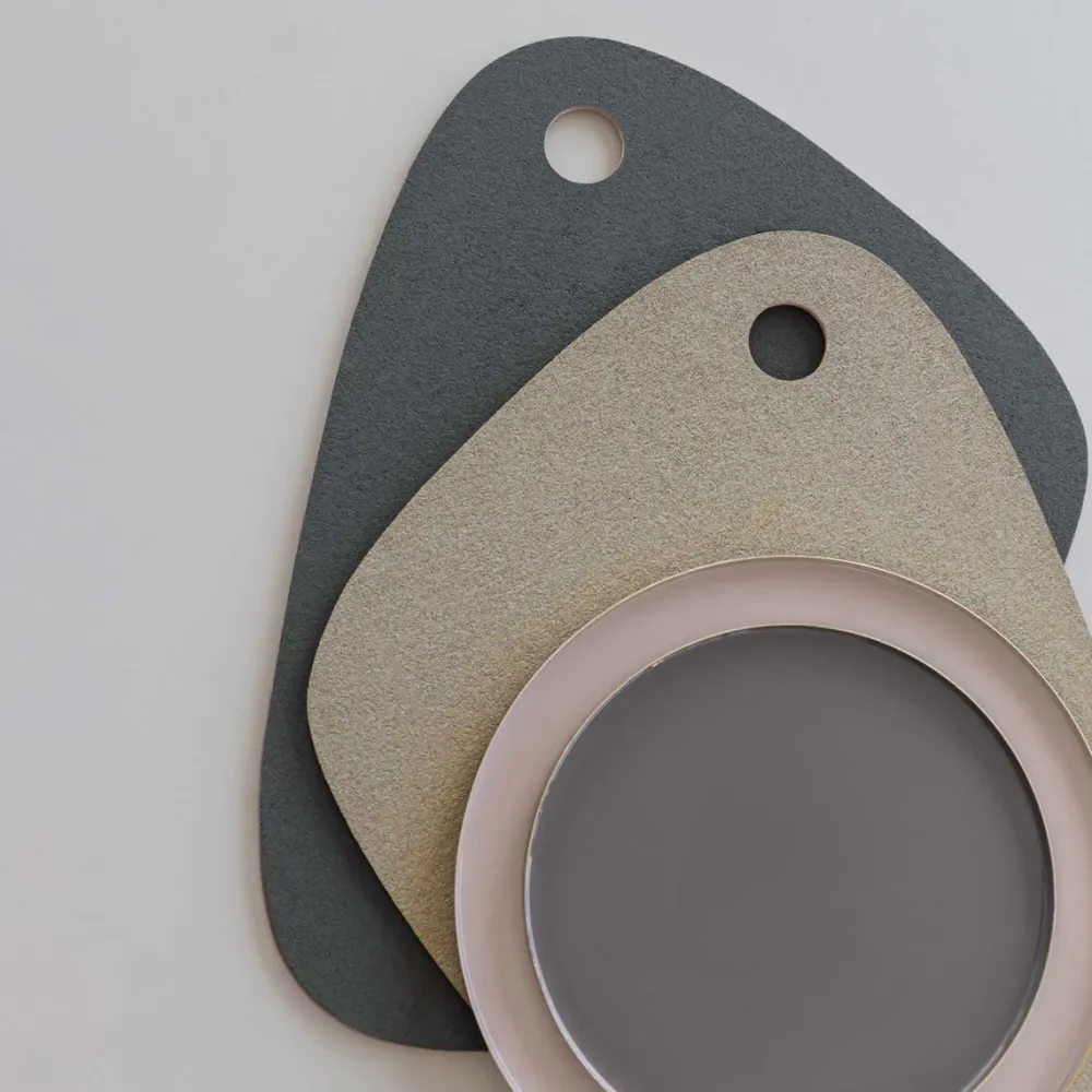 twin_placemat_dark_grey___1.webp Mette Ditmer Kitchen>Twin Placemat Dark Grey / Sand –